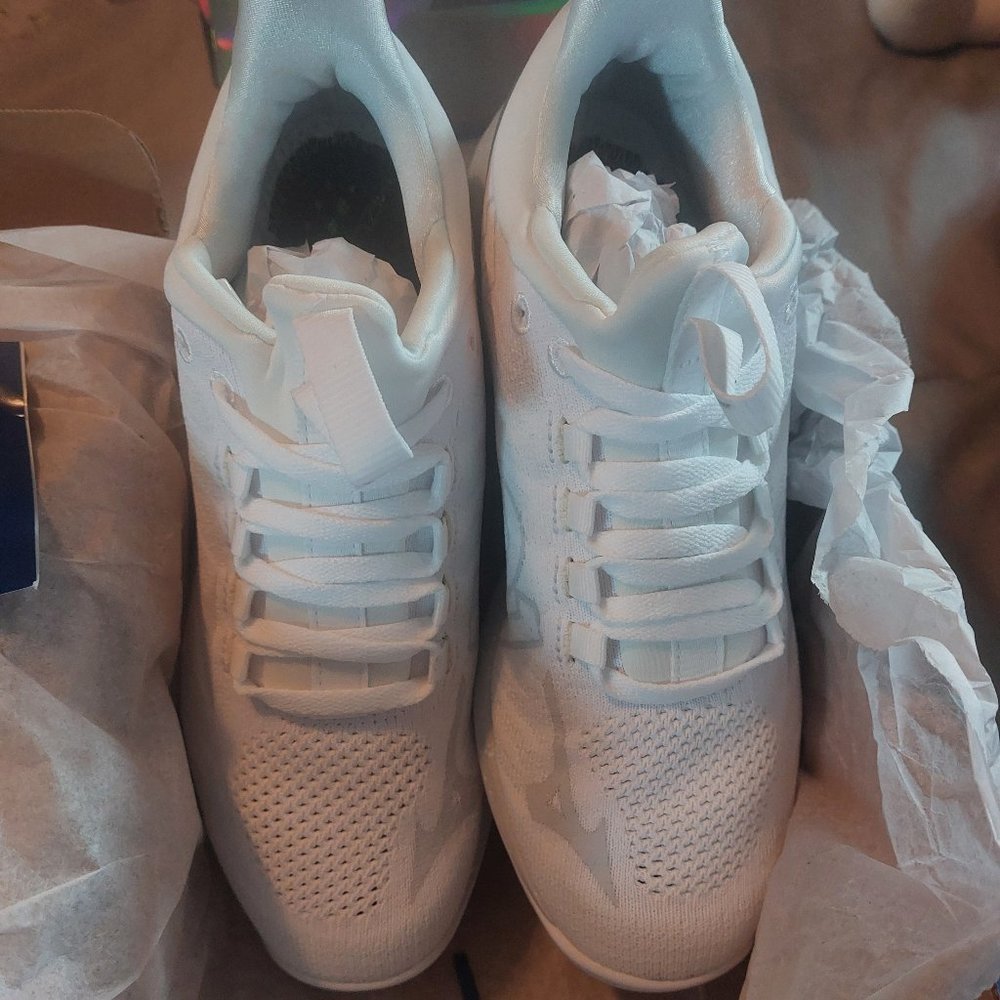Mizuno Women's Size 8 TC-01 Training Shoes
